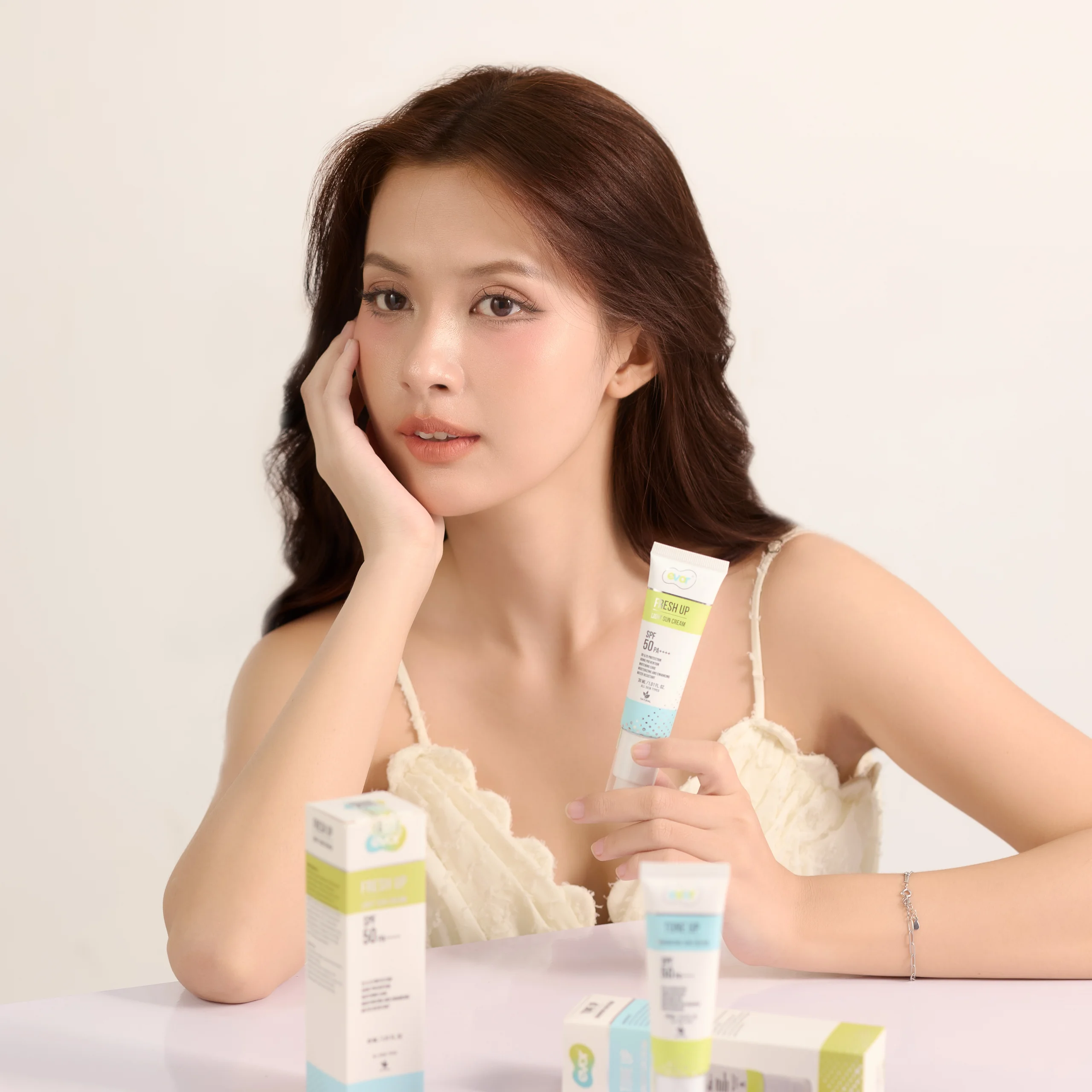 kem chống nắng fresh up light suncream