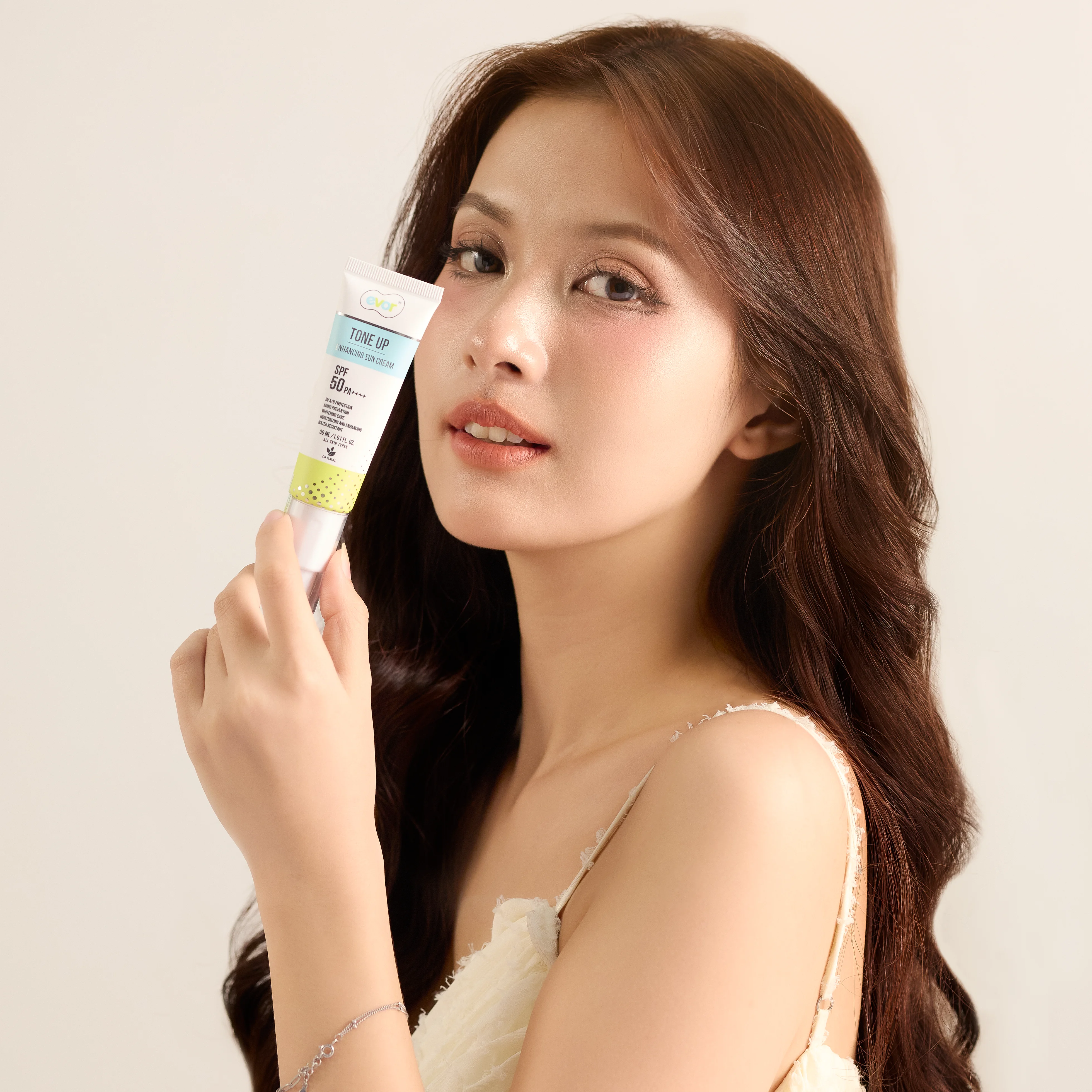 kem chống nắng tone up enhancing suncream